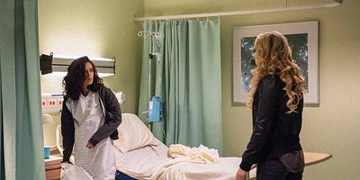 Cartel de Wayward Sisters