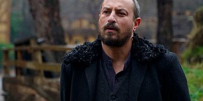 Cartel de Vatanım Sensin 39.Bölüm