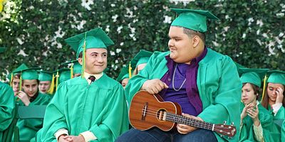 Cartel de The Show Must Go On