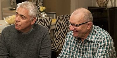 Cartel de Man Shouldn't Lie