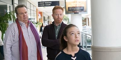 Cartel de Daddy Issues