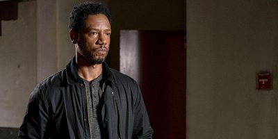 Cartel de What Goes Around