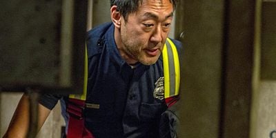 Cartel de La Ayuda No Está en Camino