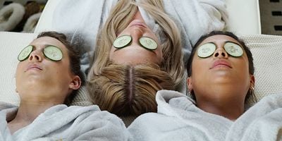 Cartel de Los guantes puestos