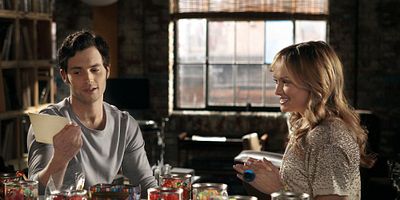 Cartel de Bass destrozado