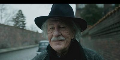 Cartel de Einstein, 10