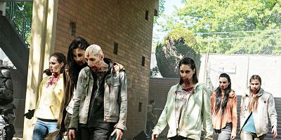 Cartel de Amar Fuerte