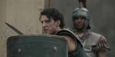 Cartel de Nacidos en la púrpura