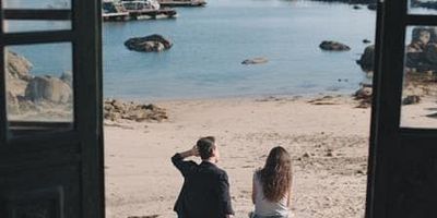 Cartel de Lejos de aquí