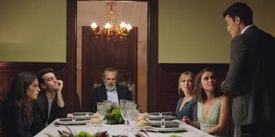 Cartel de Una familia unida