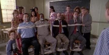 Cartel de Buseys Takes A Hostage