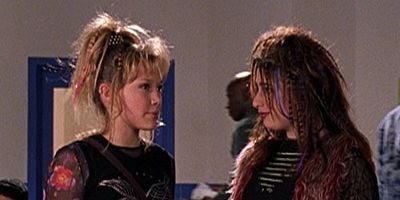 Cartel de Mala chica, McGuire