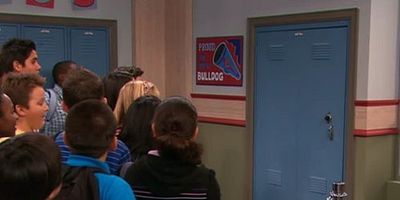 Cartel de Debo tener el casillero 239