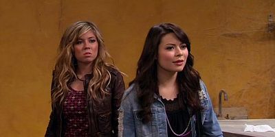 Cartel de iOpen a Restaurant