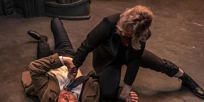 Cartel de Nuestro Padre, que no está en el cielo