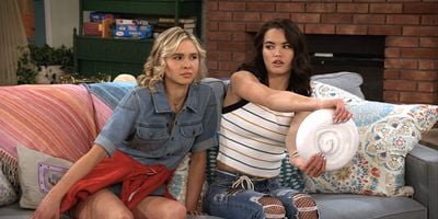 Cartel de Hola, tercer año