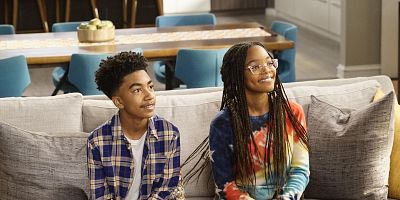 Cartel de Adventure to Ventura