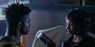 Cartel de Worst Behaviour