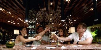 Cartel de Última noche en el paraíso