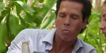 Cartel de Lo que sucede en Tulum se queda en…