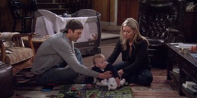 Cartel de Born to Love You