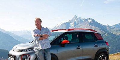 Cartel de Aston, astronautas y los hijos de Angelina