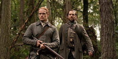 Cartel de Monsters and Heroes