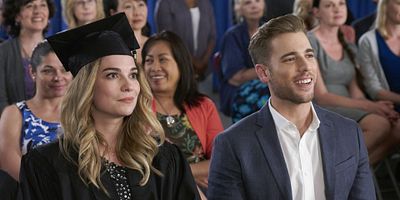 Cartel de Grad Night