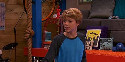 Cartel de Henry, el indestructible - Parte 2