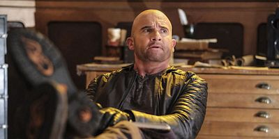 Cartel de Ship Broken