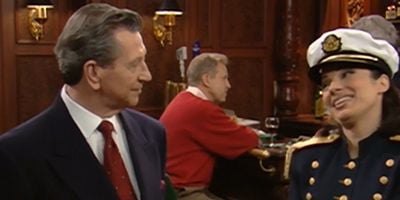 Cartel de Frieda Necesita Un Hombre