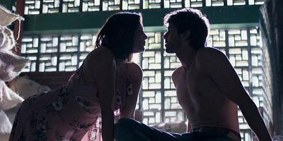 Cartel de Fabrizio juega con fuego