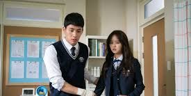 Cartel de La gravedad de que te guste alguien