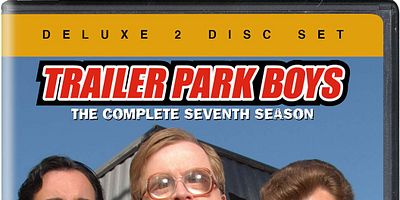 Cartel de Extraño a los p*tos de Cory y Trevor