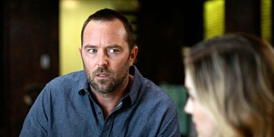 Cartel de And My Axel