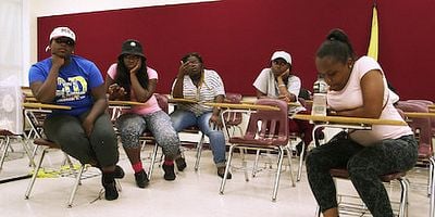 Cartel de No en mi presencia