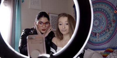 Cartel de Jóvenes influyentes