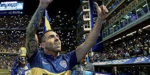 Cartel de La mitad + 1