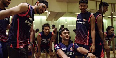 Cartel de ¡Mumbai! ¡Mumbai!