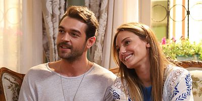 Cartel de Çatı Katı Aşk 1.Bölüm