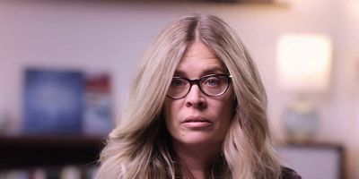 Cartel de Un año para el estreno