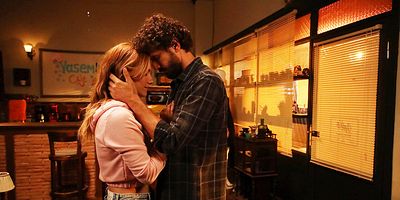 Cartel de Çatı Katı Aşk 13.Bölüm