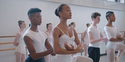 Cartel de Elección de reparto y competencia