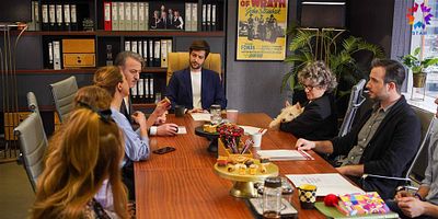 Cartel de Menajerimi Ara 22.Bölüm