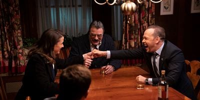 Cartel de More Than Meats the Eye