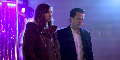 Cartel de Juguetes rotos