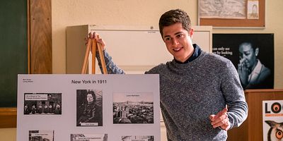 Cartel de ... espié a mi propia madre