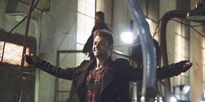 Cartel de El estado contra Queen