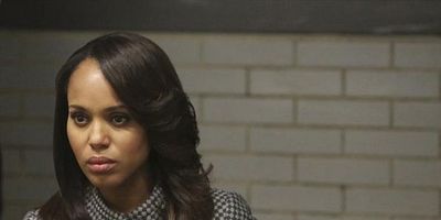 Cartel de Una puerta con el letrero de salida