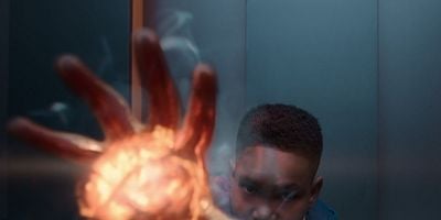 Cartel de N.º 201: El regreso de un superhéroe